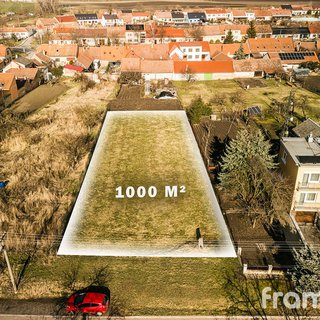 Prodej stavební parcely 1 000 m² Těšany, 