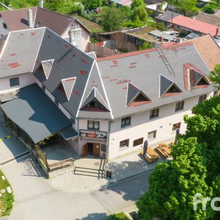 Prodej restaurace 1 593 m² Šatov, 