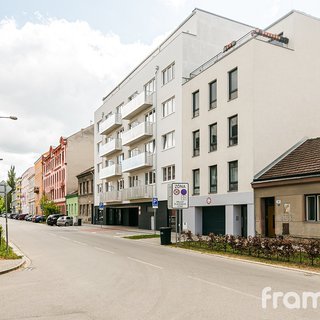Pronájem bytu 1+kk a garzoniéry 44 m² Brno, Poděbradova