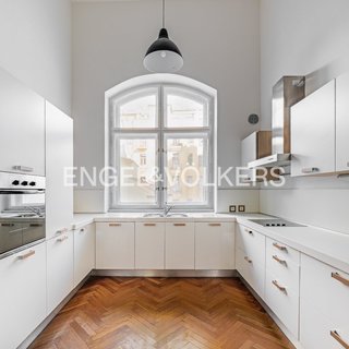 Pronájem bytu 5+1 a více 228 m² Praha, Pařížská