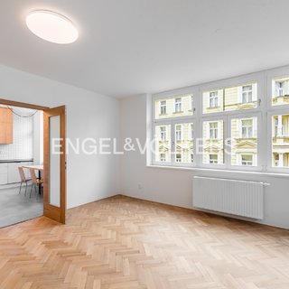 Pronájem bytu 4+1 141 m² Praha, Slezská