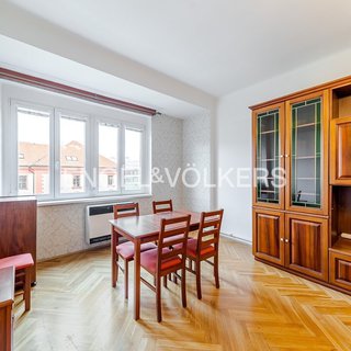 Pronájem bytu 1+kk a garzoniéry 34 m² Praha, 28. pluku