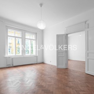 Pronájem bytu 3+1 107 m² Praha, Vinohradská