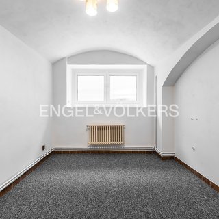 Pronájem bytu 2+1 65 m² Praha, Rostislavova
