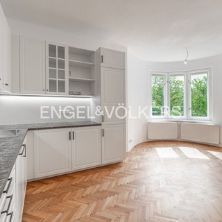 Pronájem bytu 3+kk 95 m² Praha, V Cibulkách