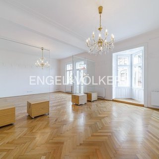 Pronájem bytu 3+1 125 m² Praha, Pařížská