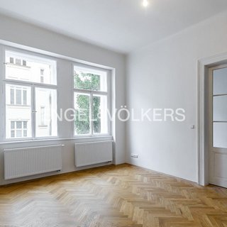 Pronájem bytu 3+kk 80 m² Praha, Kostelní