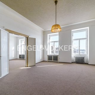 Pronájem bytu 3+1 136 m² Praha, Rašínovo nábřeží