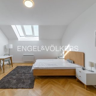 Pronájem bytu 1+kk a garsoniéry 27 m² Praha, Rašínovo nábřeží