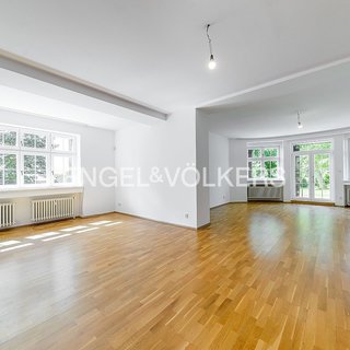 Pronájem bytu 5+kk 255 m² Praha, U Plátenice