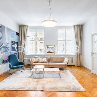 Pronájem bytu 3+1 142 m² Praha, Břehová