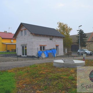 Prodej rodinného domu 90 m² Černiv, 