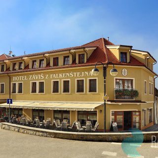Prodej hotelu a penzionu 1 875 m² Hluboká nad Vltavou, nám. Čsl. armády