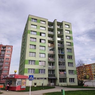 Prodej bytu 1+kk a garzoniéry 30 m² Jindřichův Hradec, sídliště Vajgar