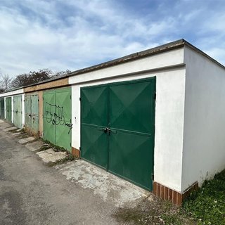 Prodej garáže 17 m² Praha, Na Větrníku