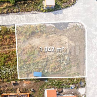 Prodej stavební parcely 1 042 m² Kladruby, 