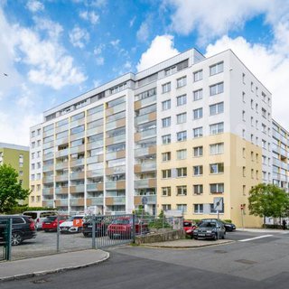 Prodej bytu 1+1 43 m² Praha, Jeseniova
