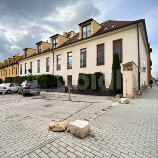 Prodej bytu 3+kk 87 m² Šestajovice, Komenského