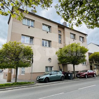 Pronájem bytu 2+1 74 m² Brno, Charbulova