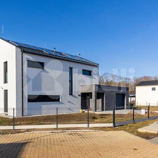 Prodej rodinného domu 108 m² Pardubice, 