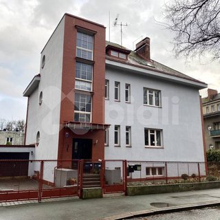 Pronájem bytu 3+1 80 m² Hradec Králové, Hradební