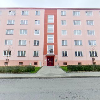 Pronájem bytu 2+1 58 m² Zlín, Milíčova