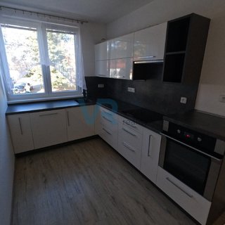 Prodej bytu 2+1 65 m² Slavče