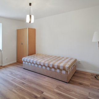 Pronájem bytu 3+1 77 m² Hostivice, Na Pískách