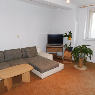 Prodej bytu 1+kk a garzoniéry 28 m² Praha, Vnější