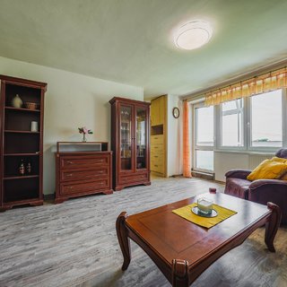 Prodej bytu 3+1 66 m² Slavoňov, 