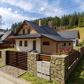 Prodej rodinného domu 197 m² Velké Karlovice