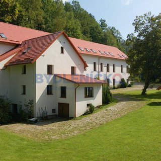 Prodej rodinného domu 1 917 m² Benešov nad Černou, 