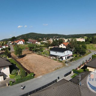Prodej stavební parcely 866 m², Vilová