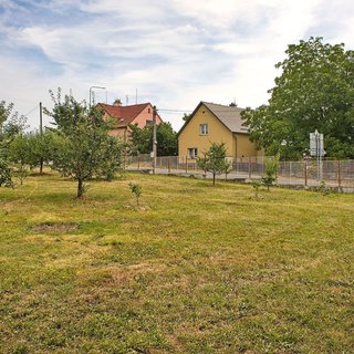 Prodej stavební parcely 870 m² Horní Kozolupy