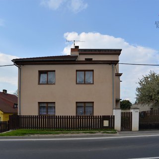 Prodej rodinného domu 250 m² Bečváry, 
