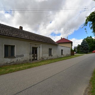 Prodej rodinného domu 77 m² Miskovice, 