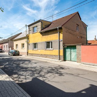Prodej rodinného domu 224 m² Vinařice, V. ulice