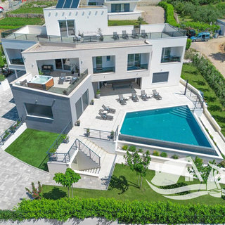 Prodej rodinného domu 350 m² v Chorvatsku
