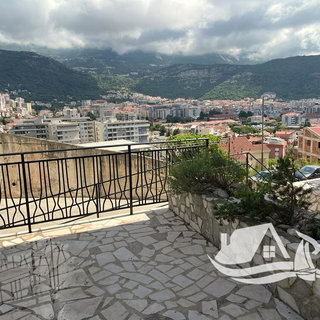 Prodej bytu 2+kk 37 m² v Černé Hoře