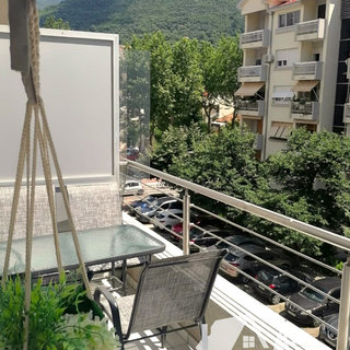 Prodej bytu 2+kk 42 m² v Černé Hoře