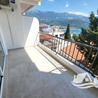 Prodej bytu 2+kk 35 m² v Černé Hoře