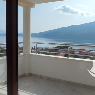 Prodej bytu 3+kk 65 m² v Černé Hoře