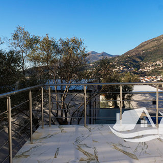Prodej rodinného domu 150 m² v Černé Hoře