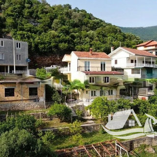 Prodej rodinného domu 164 m² v Černé Hoře