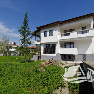 Prodej rodinného domu 298 m² v Bulharsku
