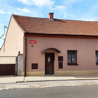 Prodej rodinného domu 90 m² Dobříň, Roudnická
