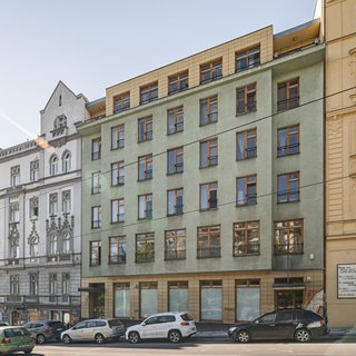 Prodej bytu 1+kk a garzoniéry 28 m² Praha, Francouzská