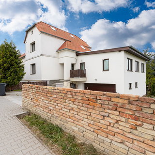 Prodej rodinného domu 316 m² Tuchoměřice, V Kněžívce