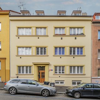 Prodej bytu 1+kk a garzoniéry 26 m² Praha, Šlikova
