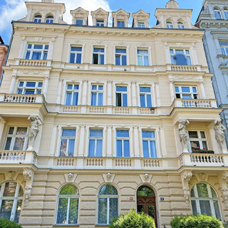 Prodej bytu 2+1 90 m² Karlovy Vary, 